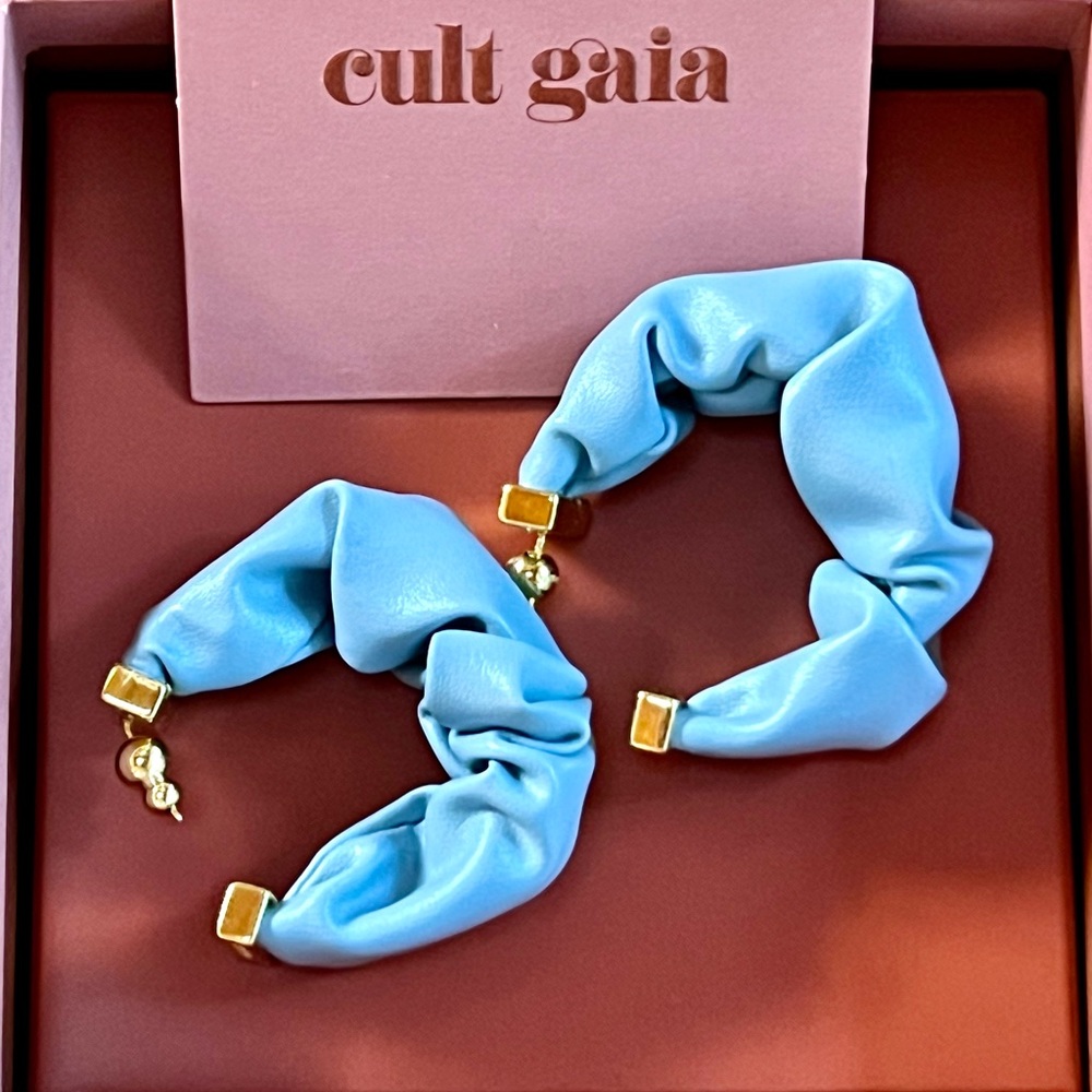 🌺🎉HP🎉🌺 NWT Cult Gaia Sanura Earrings Ice Blue - Picture 3 of 16
